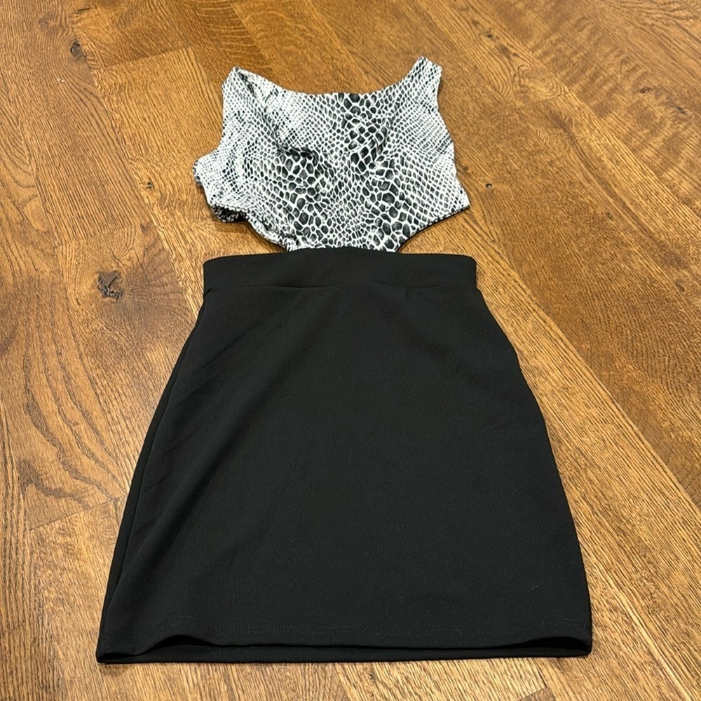 NWT Cheryl Kids Girls Dress Black and White Size Small